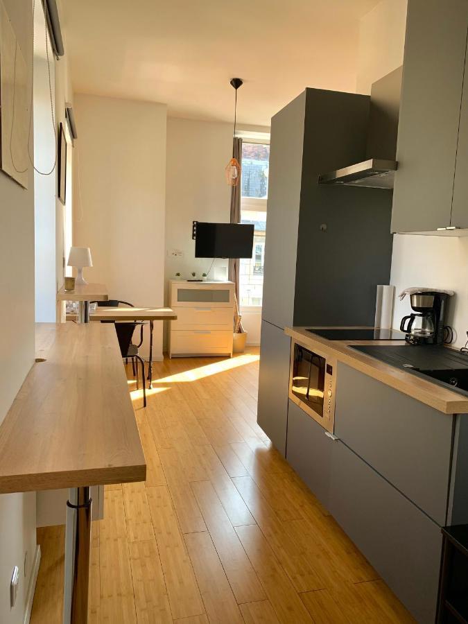 Les Fabuleux Appartements Du Coeur De Ville - Place Victor Hugo Besançon Dış mekan fotoğraf