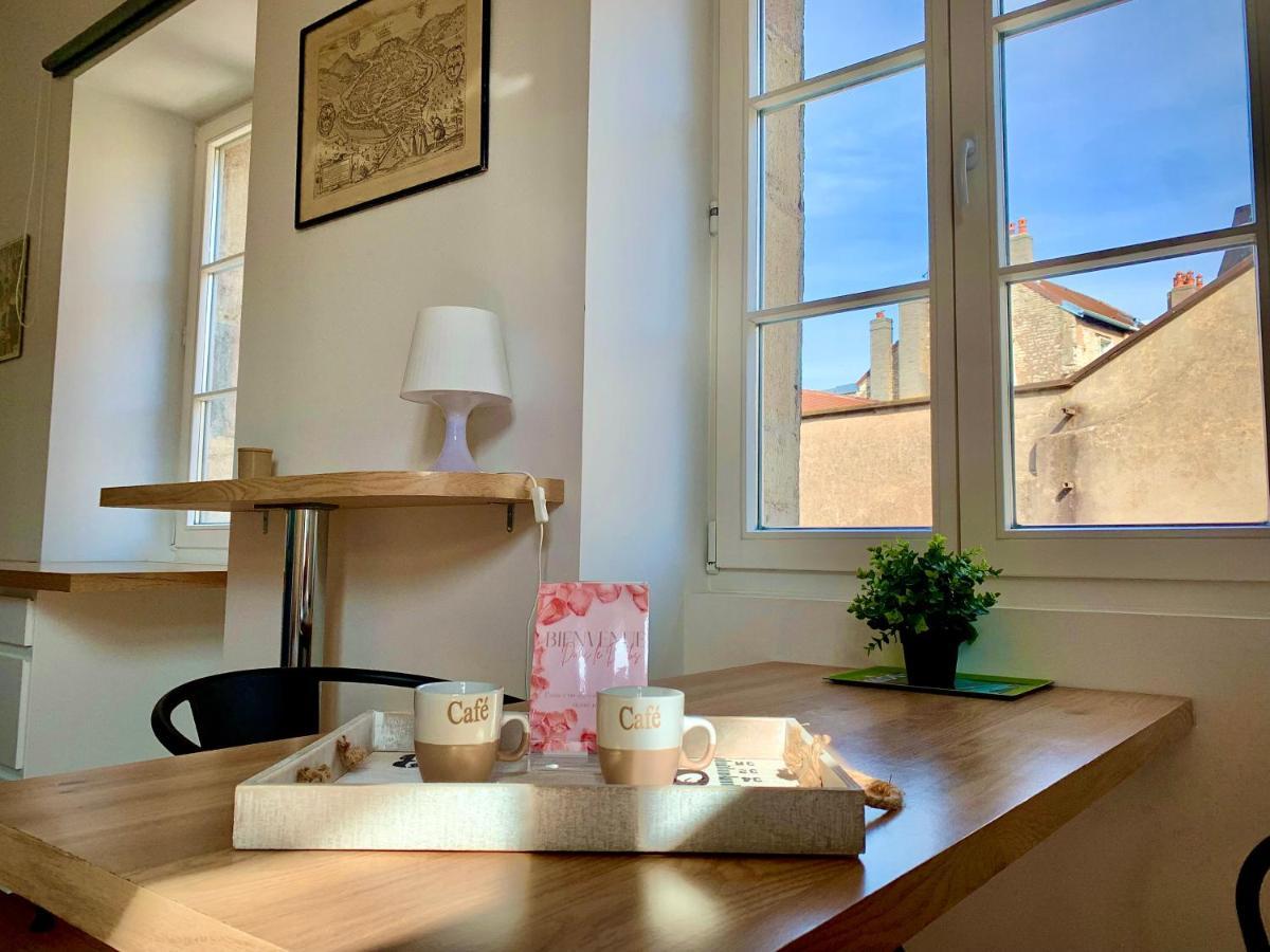 Les Fabuleux Appartements Du Coeur De Ville - Place Victor Hugo Besançon Dış mekan fotoğraf