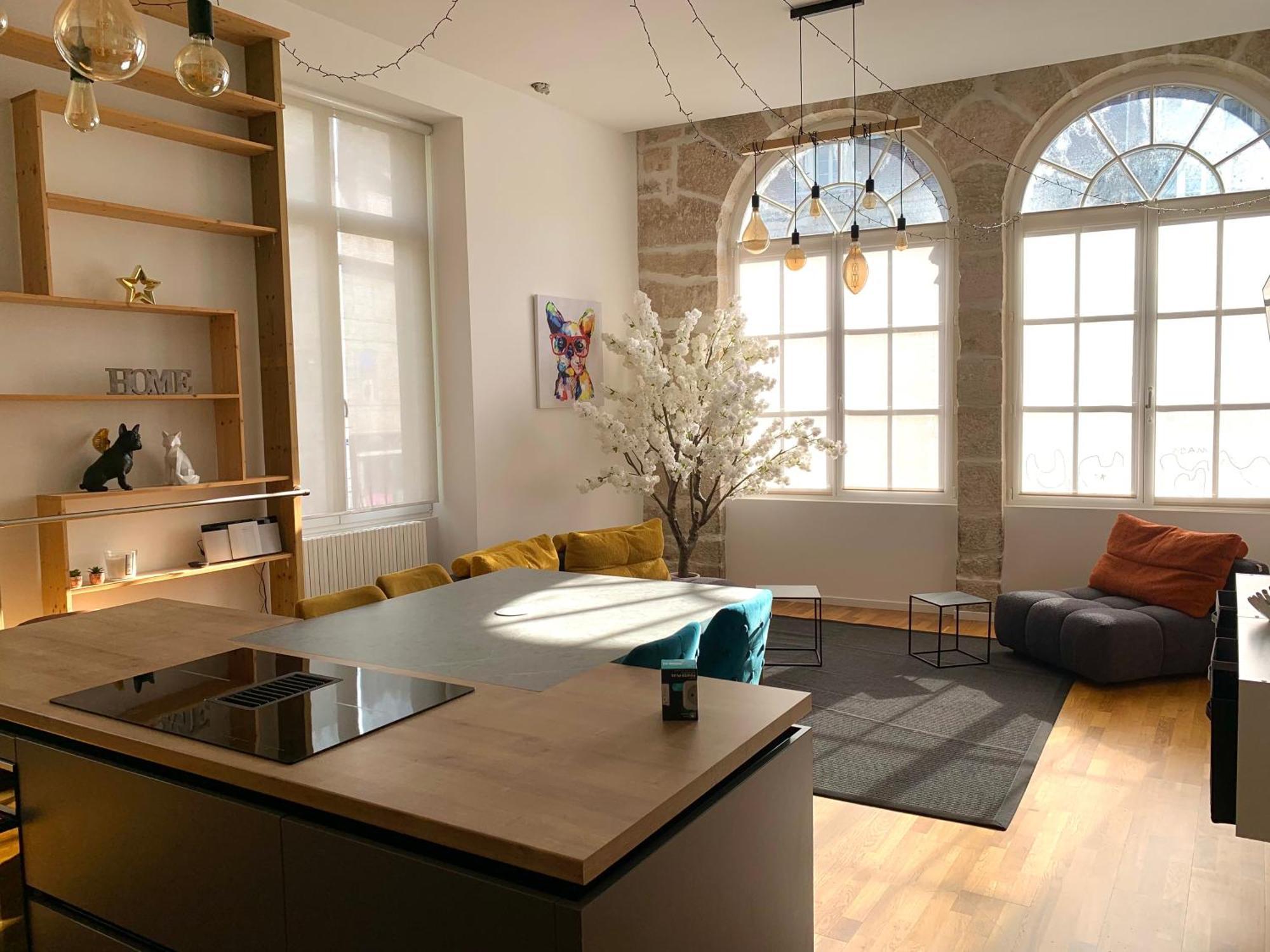 Les Fabuleux Appartements Du Coeur De Ville - Place Victor Hugo Besançon Dış mekan fotoğraf